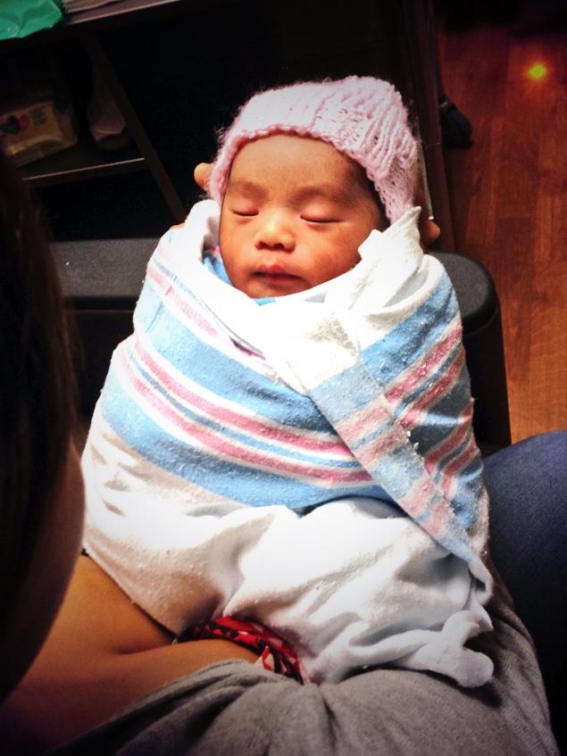 crgc_'s tweet photo. i could literally stare at my niece forever and a day , even though she gets super fussy when i hold her 😂😩💔 #CAAPB http://t.co/R2t9fwbyUl
