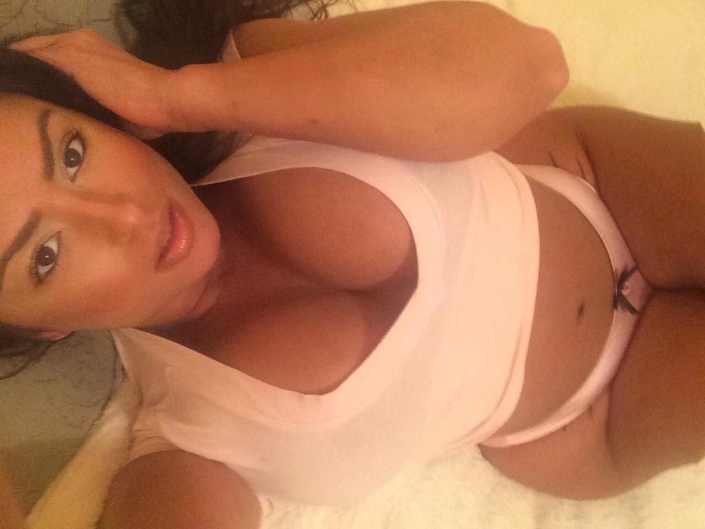 chucknice410's tweet photo. @MayaDutch #BodyonTEN 😍 http://t.co/aobeVZxOGJ