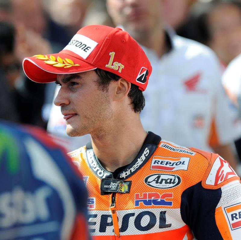 Bridgestone_MS's tweet image. Just 12 hours left to enter our giveaway for a #MotoGP winner cap signed by @26_DaniPedrosa! bit.ly/LdP5jk