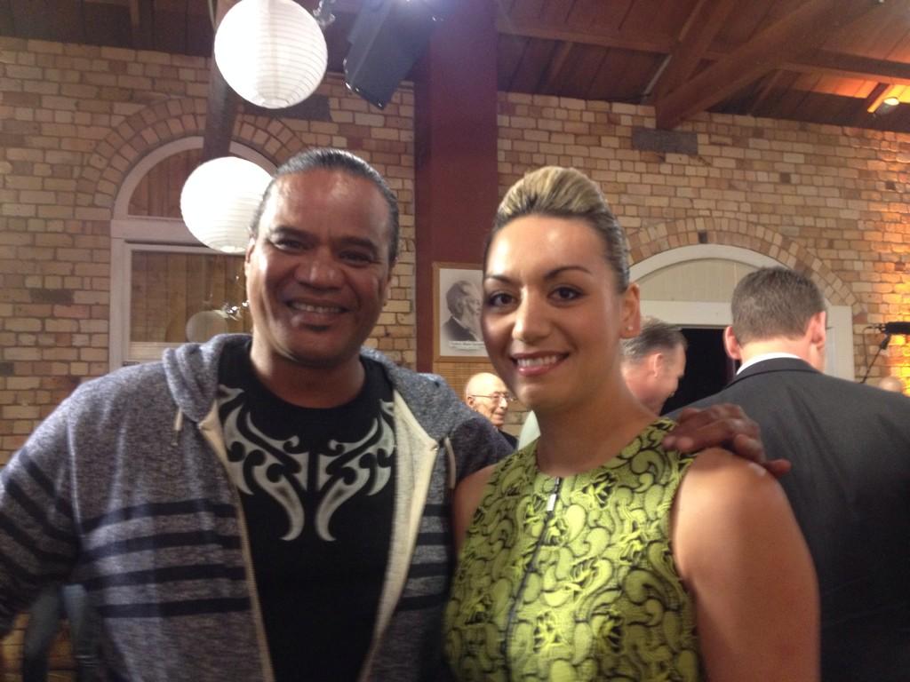 Maiki Sherman Lawrence Makoare Watched Thedeadlands Yesterday And Now I Am With The Man Himself Woop Woop Nativeaffairs Http T Co Oq7iff6uod