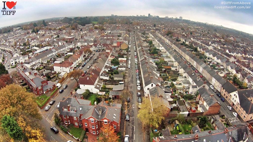 ILovesTheDiff's tweet photo. Seemed to have acquired 120 new followers over the weekend. Ta v much. These #DiffFromAbove pics are for you. http://t.co/E3hevltdMO