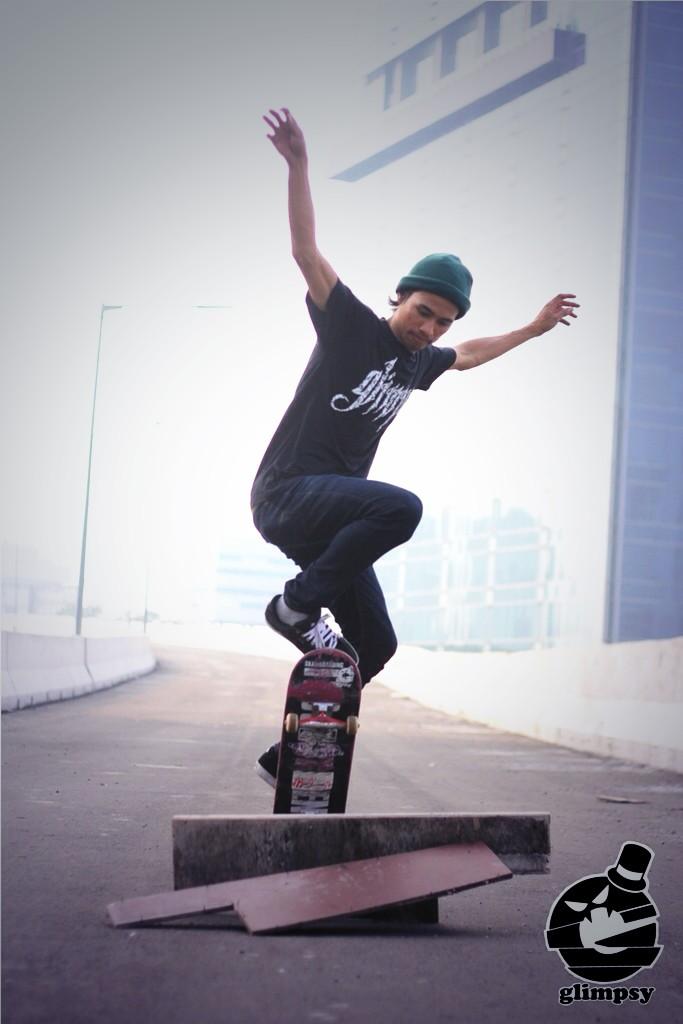 GlimpsyCloth's tweet photo. Lookbook http://t.co/O30jYcmWnL