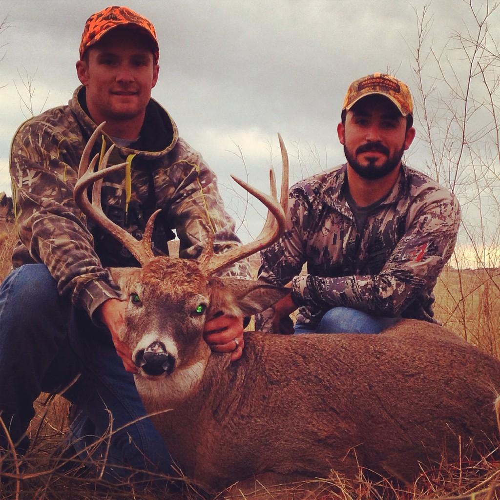 307_eric's tweet image. Pretty successful weekend in the  hills got my dad and buddy Logan tagged out.. Now I'll wait till the rut kicks in!