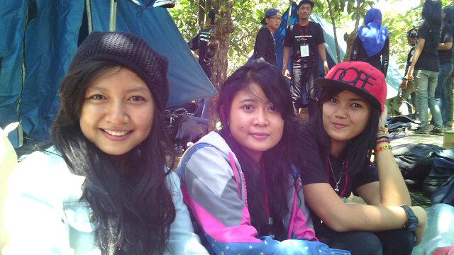 riatwin's tweet photo. Wf @AnnsPicking n' anaayu #perkap http://t.co/dgLNs7QvZ7