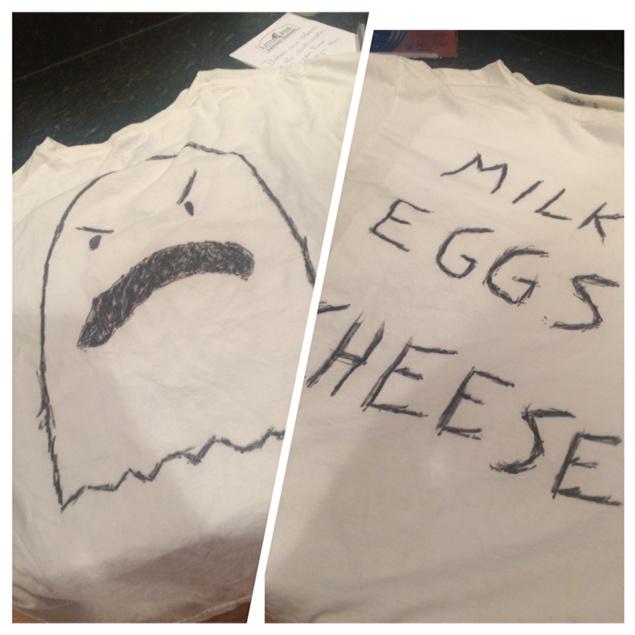 jacobphinney's tweet photo. This year, just like last year, I was a #FloatingShoppingList #crappyhalloweencostumes #Halloweekend http://t.co/pvsaCUo9mC