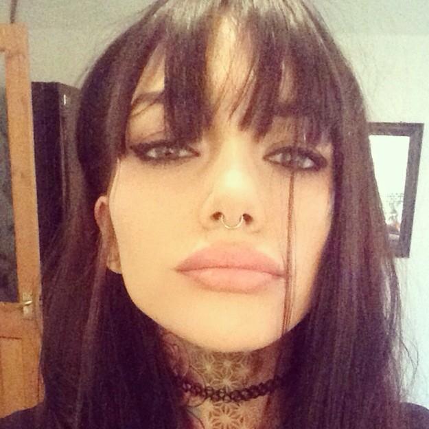 foxillaaaa's tweet image. Look stoned.