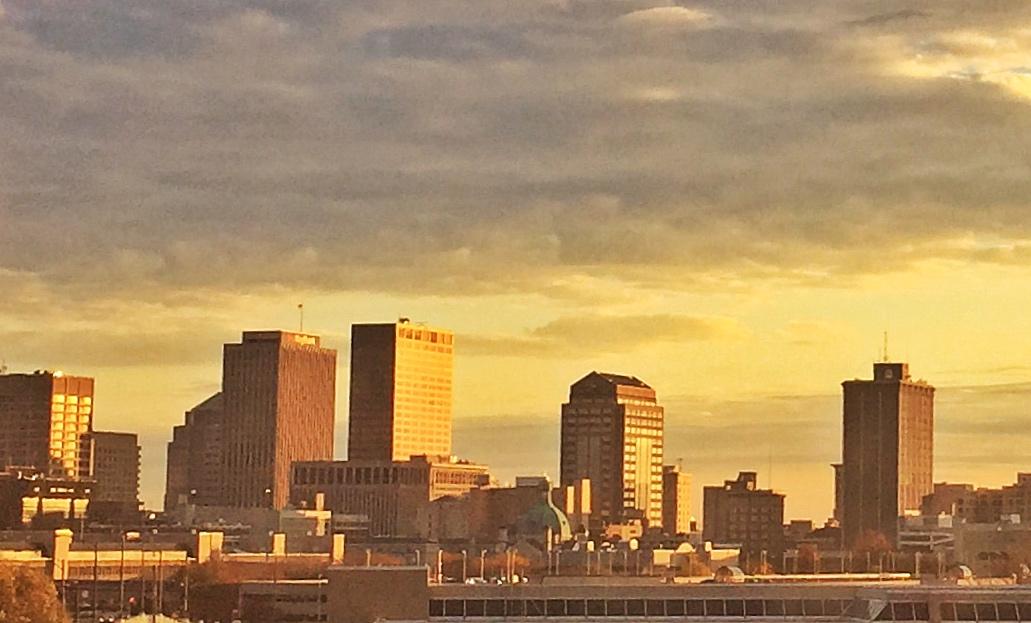 ThePepperMobile's tweet photo. Morning light over Dayton, Ohio #ohioisbeautiful @DavidPepper @ThePepperMobile @PepperForOhio http://t.co/7vvub3cDdy
