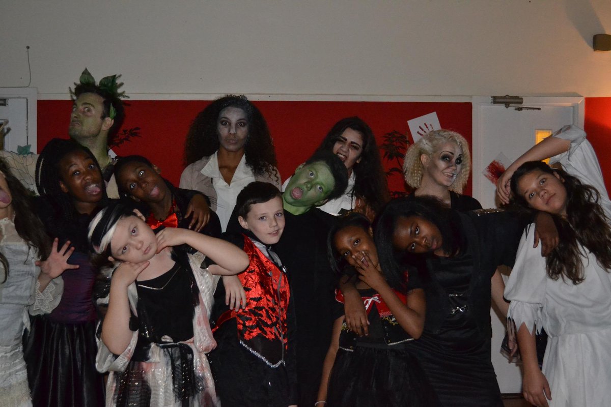 MindinHaringey's tweet photo. Thanks to everyone who came to our spooky Halloween walk last Friday! Here's some of our favourite pictures! http://t.co/IgVFd9jfc3