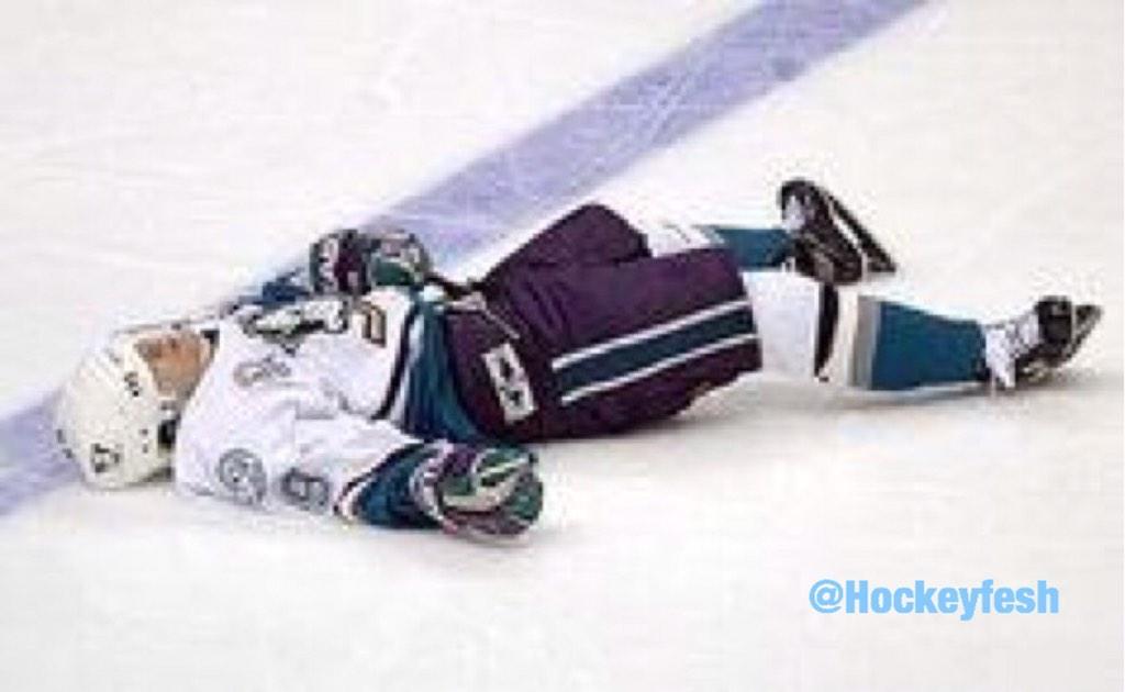 nhlchirpz's tweet photo. Monday got me like http://t.co/eJf1OnzW3k