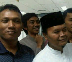 fadjroeL's tweet photo. Mungkin @hnurwahid @MustofaNahra  kenal? RT @TriSartopo: Ksh tau ga? @FahriHamzah PKS: Raden Nuh Siapa? TrioMacan2000 http://t.co/IvVJWlMYZz