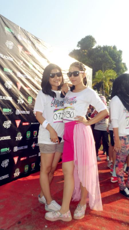 palopocolorrun's tweet photo. Selamat buat anda @stela_puspita27 The Best Costum PALOPO COLOR RUN 2014. Hadiah diambil di Samtobar @palopocolorrun http://t.co/p4zspDZe5v