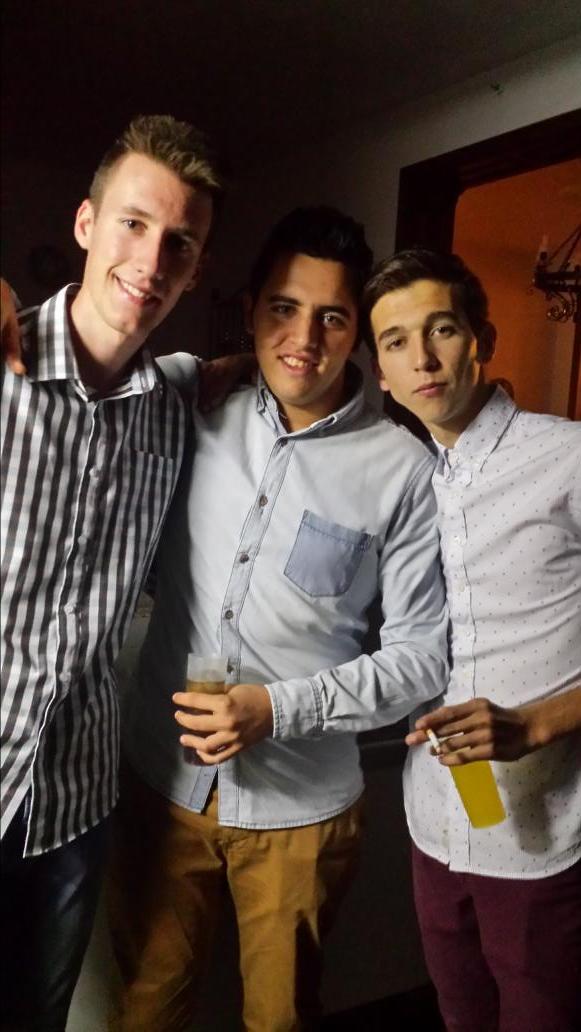 antoniogv95's tweet photo. Que gran finde con los mejores http://t.co/uJMsxBIBTk