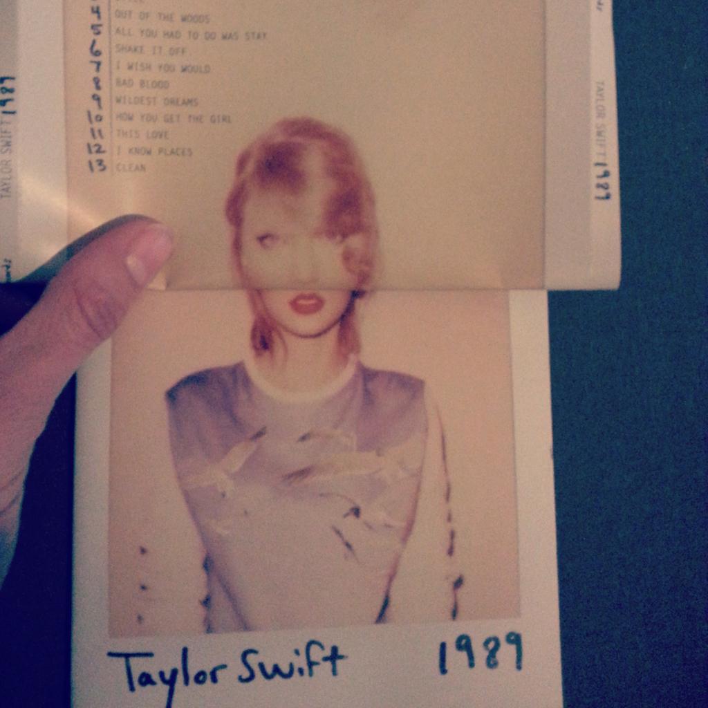 Carmss13's tweet photo. Oh hay @taylorswift13 #1989 #taylorswift http://t.co/lK4Ys2ejCR