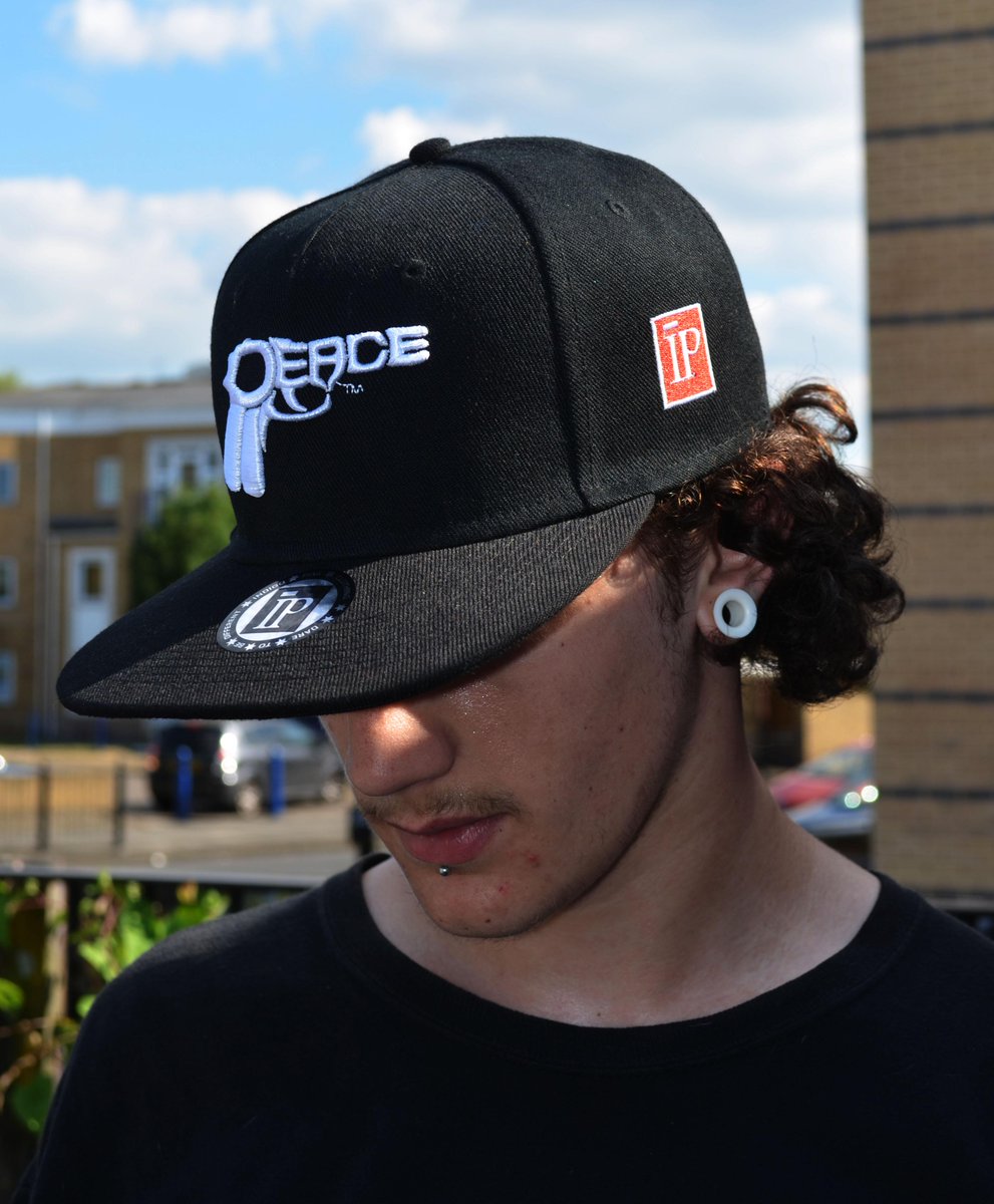 skater #boy #fashion #hat #peace #gun 