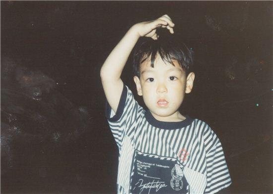 " Happy Birthday to Choi Seung Hyun! Wishing you happy and healthy. We will support you always 