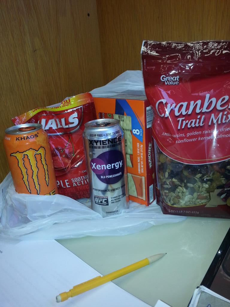 TheresMyQ's tweet photo. Study essentials when living in the library #GrindCantStop http://t.co/kasus2enJ4
