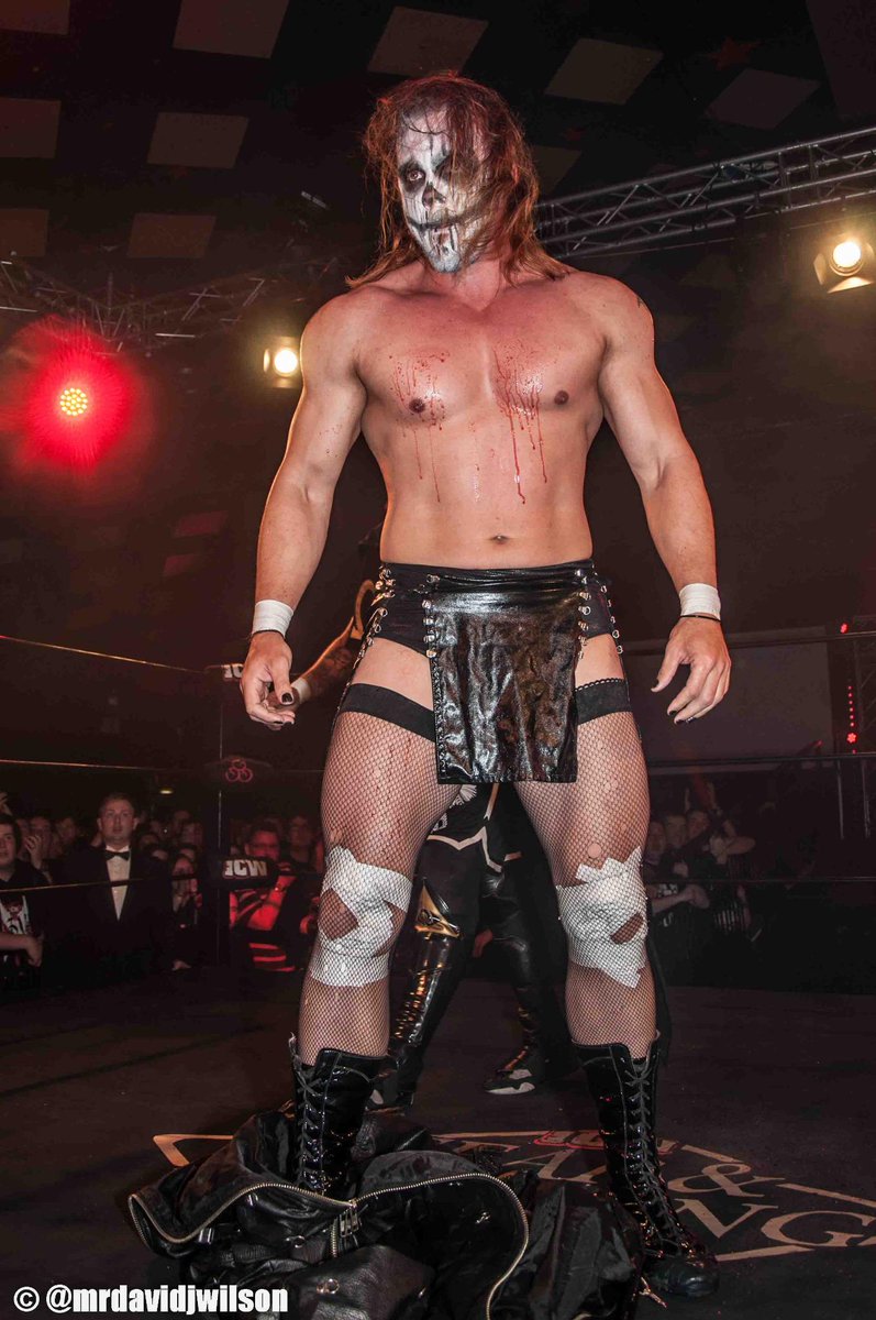 mrdavidjwilson's tweet photo. @M_Gilbert_NGR is back in @InsaneChampWres @SumerianDS
#threeheadedserpent #BarrowLands http://t.co/fiXBxiUoXC