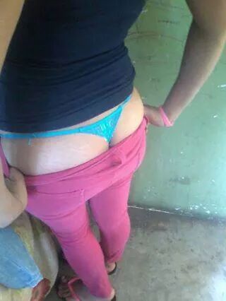 مين يريد ينزلي بنطلوووني