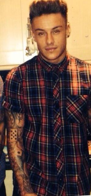 StereoKicksWW_'s tweet photo. Casey and Barclay's brothers though @Chet_Sket @connor_beales http://t.co/Sfkz7e4HkI