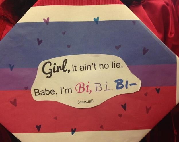 BuzzFeed's tweet photo. 21 Feelings All Bisexual People Know Only Too Well
http://t.co/7kEe1FqD8j http://t.co/MPktkwtVZr