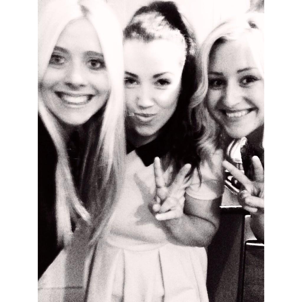 SweetsGirlGroup's tweet photo. First rehearsal done with our new band member Sarah was amazing :) http://t.co/FpoSRKb1Q5