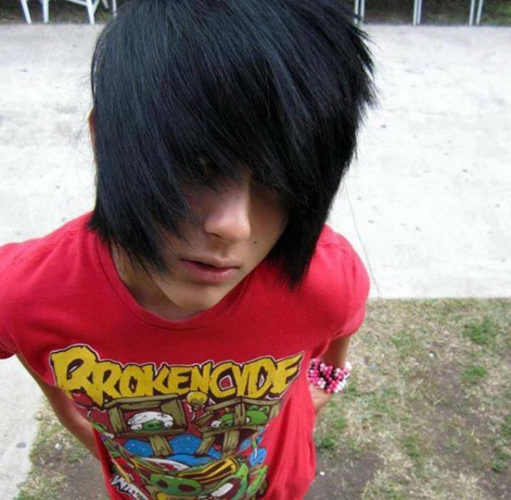 bleedingforluff's tweet image. *sits in grass at a park leaning against a tree trying to hide the fresh bruises my dad just gave me* -dash