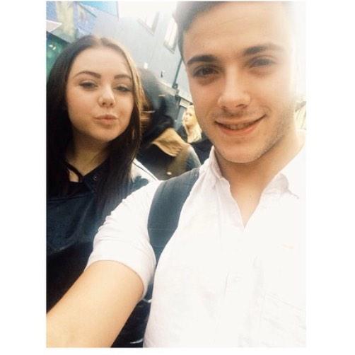 StereoKicksWW_'s tweet photo. Barclay and Casey with fans at the rehearsal studios today http://t.co/ecCR8VYc83