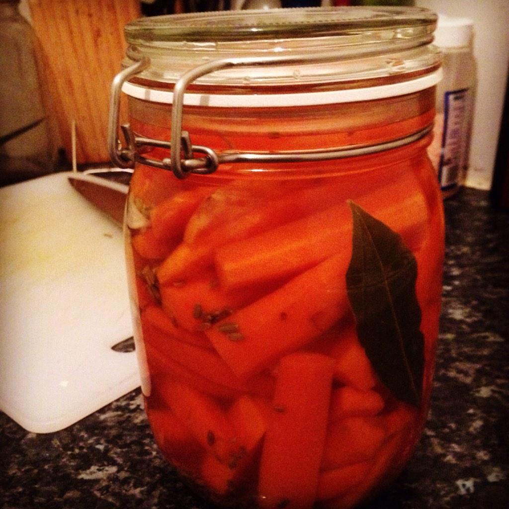 steven0hawkes's tweet image. No better day for pickling than a rainy weekday day off #pickling #whatapickle