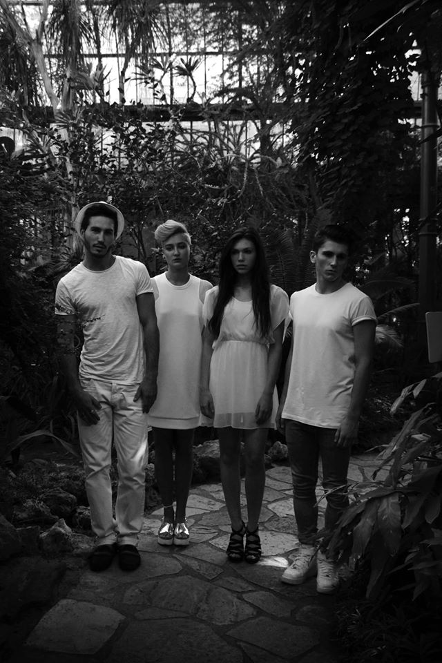 MMDLHM's tweet image. Photographe : GONES photographie
Modèles : Léa, Sunny, Cosma et moi
SITE : gones.portfoliobox.fr