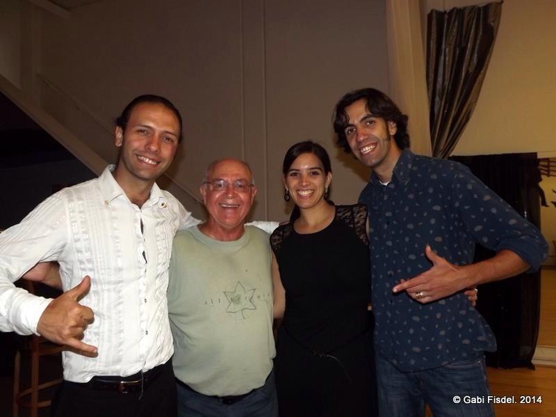 macanabros's tweet photo. Compañeros de la escuela #MarianoAcosta en #SanDiego a pura #milonga http://t.co/gccoIyN8Cb