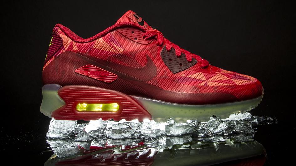 Line on "The "Gym Red" Air 90 Ice are available in sizes 7-14 http://t.co/ixHnOmamP6 http://t.co/BTSIneloxn" / Twitter