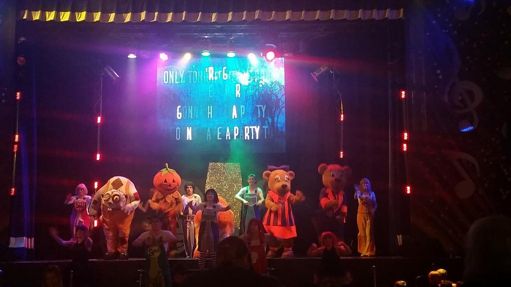 Coming to the end now of the season! This year has been fabulous! Halloween weekend,  we highly recommend!