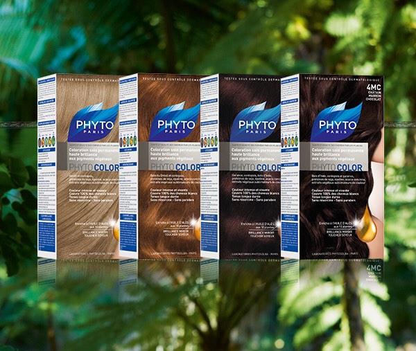 Saçı boyarken aynı zamanda koruyan ilk bitkisel saç boyası Phyto Color kozimo.com/sac-boyalari