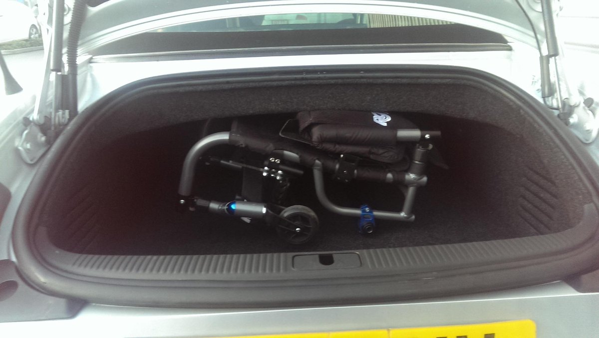 Rolling_Stok's tweet photo. A customer asked me "Can I get a TIGA FX in the boot of an Audi TT Roadster?"

Yes Yes Yes! http://t.co/uf3wEqqWIG