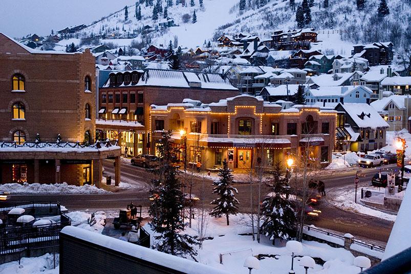 TravelLeisure's tweet photo. With a mix of glam appeal and down-to-earth authenticity, here are America’s favorite towns: http://t.co/YOHmprXxx9 http://t.co/sl86mKBaM9