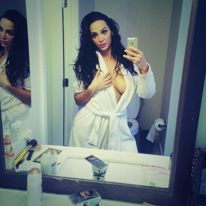 #MirrorMonday http://t.co/FLuAtyyvRw