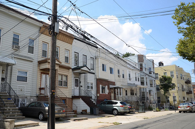 EducatorAccount's tweet image. (North America) Millions of Potential New #Households Waiting Out the Recovery globalpropertywire.com/2014/11/millio…