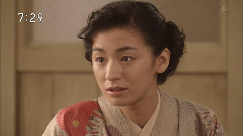 ほしぽっぽ V Twitter 今日は尾野真千子の誕生日 周防さんに落ちた時の顔とミシンから覗くこの顔好き 尾野真千子誕生祭 Http T Co Rzcrexabfg