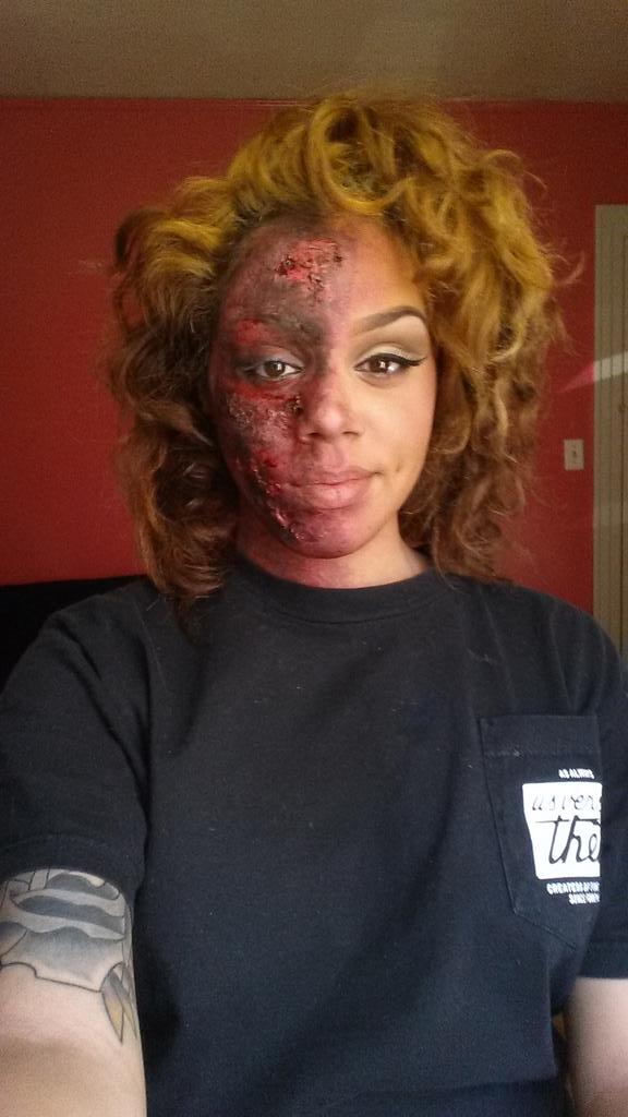 TheSaekoSNOW's tweet photo. #Thirteenghosts #TheWitheredLover #inspiredlooks follow my ig @:Snombie http://t.co/1HUeljPWel