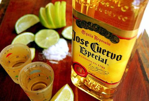 Milenio's tweet image. José Cuervo acuerda compra de Bushmills mile.io/1s91kw6