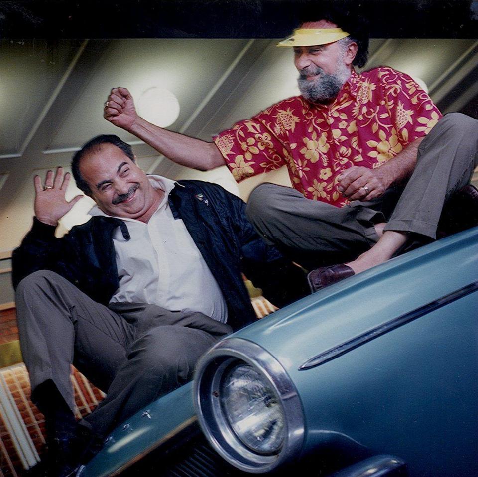 BostonGlobe's tweet photo. ‘Car Talk’ co-host Tom Magliozzi died of complications from Alzheimer’s, NPR announced today. http://t.co/nTF3qOFgrp http://t.co/NDIszv4060