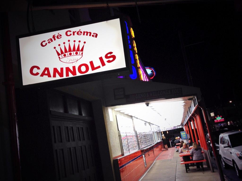 EPassyunkAve's tweet image. Something new for sweet ending after those @GenosSteaks @PatsSteaks cheesesteaks.. Cafe Crema Cannolis