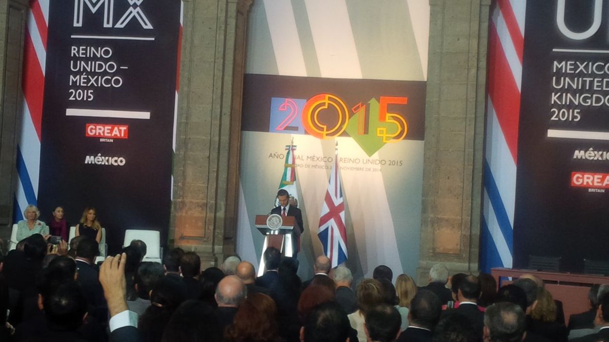 SRE_mx's tweet photo. El Presidente @EPN anuncia el Año Dual #MéxicoReinoUnido #MXUK2015  #EnVivo http://t.co/ieuwBrubIe