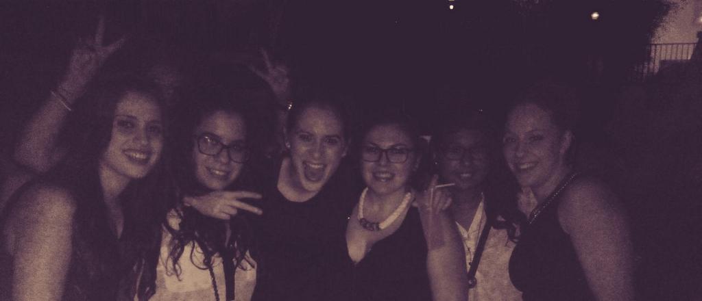 Nereyy_12's tweet photo. Halloween Night! La millo Castanyada de totes sense dubte! Muero de amooor! Hahaha http://t.co/7HTYJwrjvi