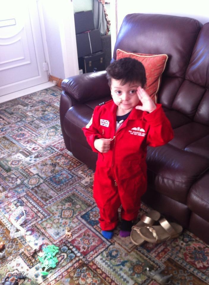 Bradleysfight's tweet photo. Bradley In his #RedArrows outfit #CutePilot http://t.co/ahRhlNow4R