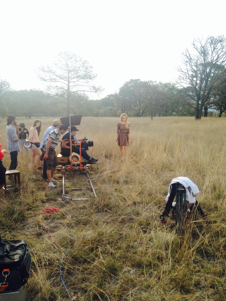 “@sliver316: FOTO @Anboy88 Shooting Catálogo @AngeliqueBChile vía #g_ia #nataliachain #latinaproductions @MundoTerra ”