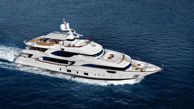 F1GP_ManUtd's tweet image. gtspirit.com/2014/11/03/cry…
Crystal 140′ Superyacht by Benetti.