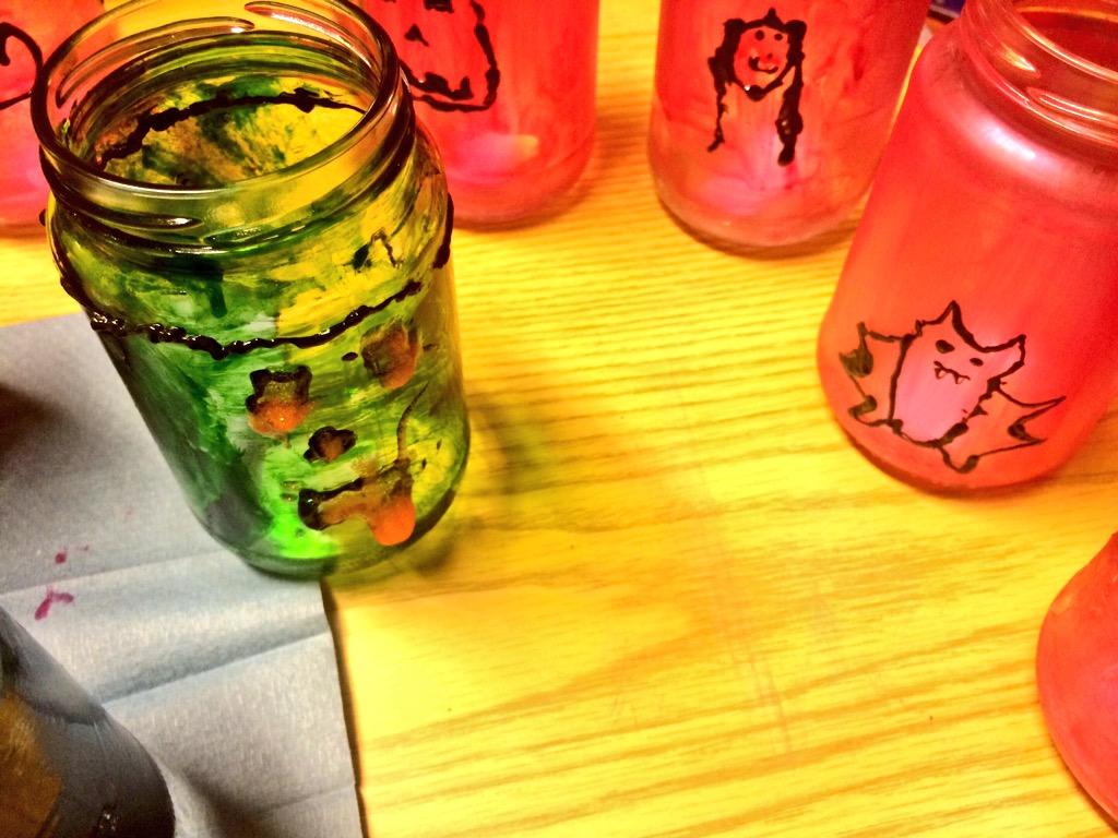 RaychiBoo's tweet photo. @syptweet @DRidge67 @eastareateam love these ones &amp; finger puppets &amp; our genius drying method! #doncasterisgreat http://t.co/OAErmQSxDX