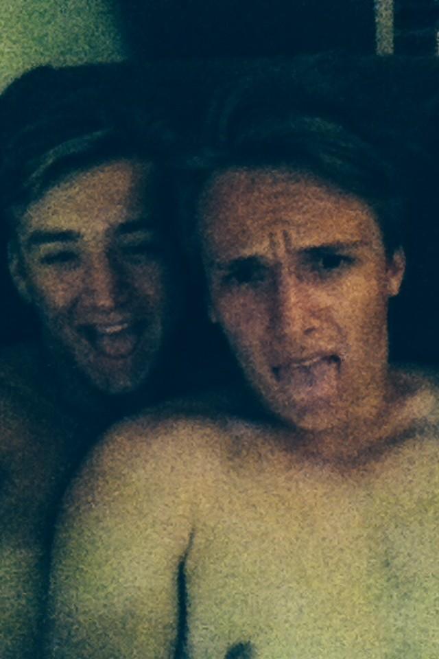 Sam_Noss82's tweet photo. Happy birthday mate, feels weird buying stuff legally aha Love ya bro 💞 http://t.co/4tI34uFOIF