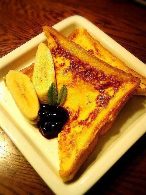 An フレンチトースト ちょっとおしゃれに盛り付けしただけで おしゃれになって ๑ ๑ ℋꭿꭾꭾꮍ Http T Co Yly9pktmgy Twitter